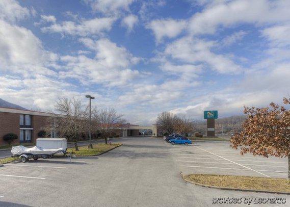 Econo Lodge Inn & Suites Norton Экстерьер фото